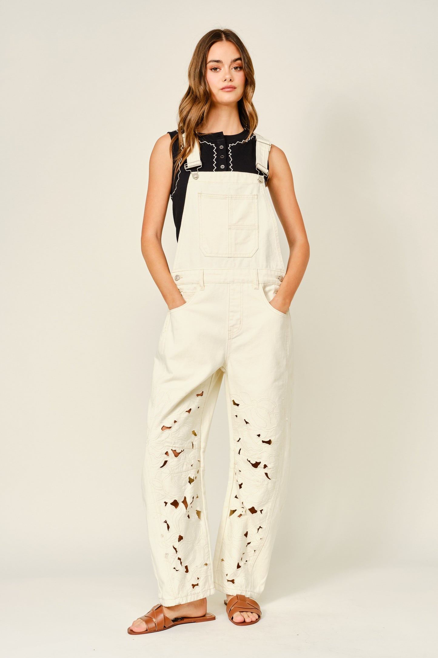 Ivory Bloom Overall (Pre-Orden llega a la tienda en Agosto 7 Approx.)
