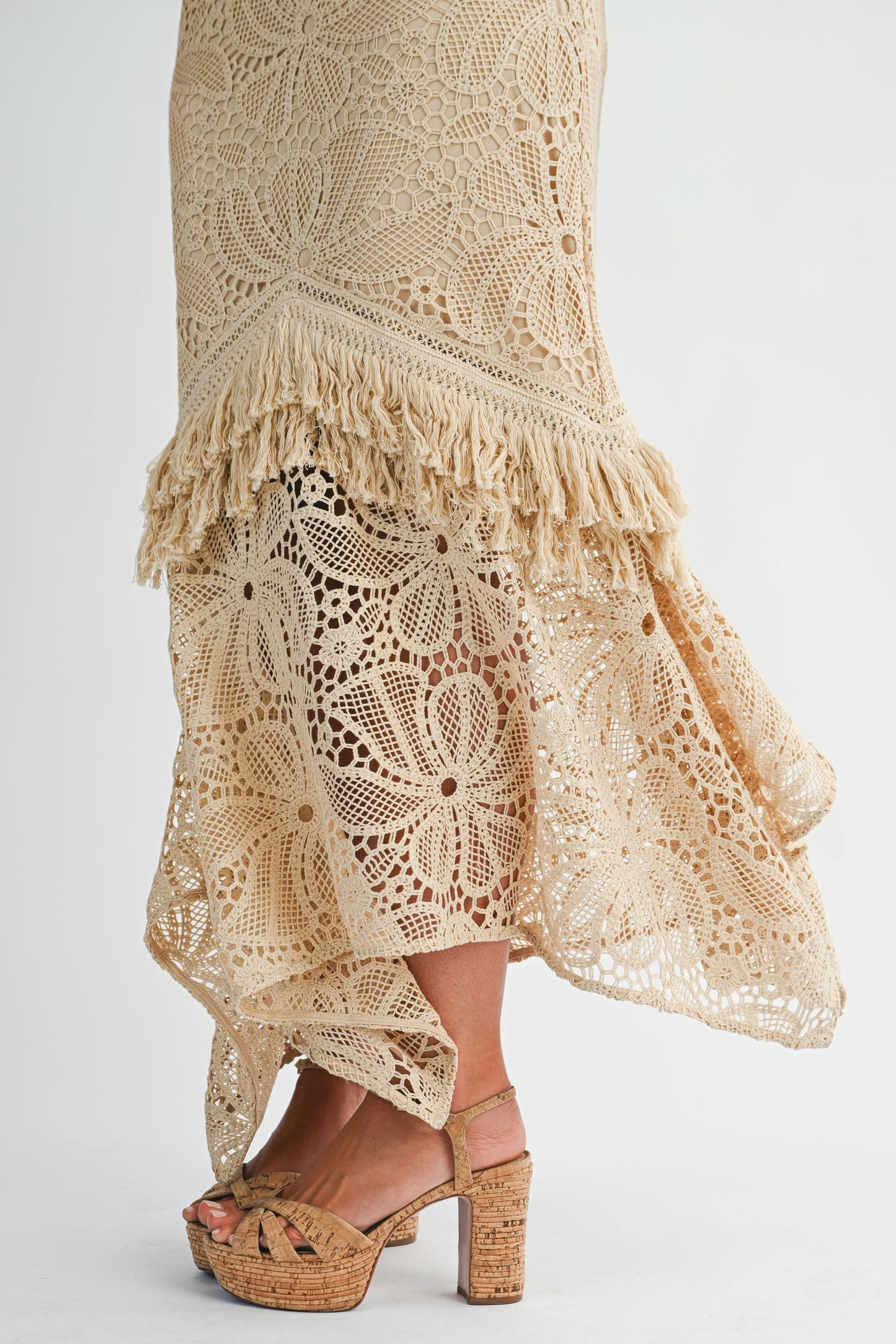 Encanto Boho – Crochet Fringe Maxi Dress