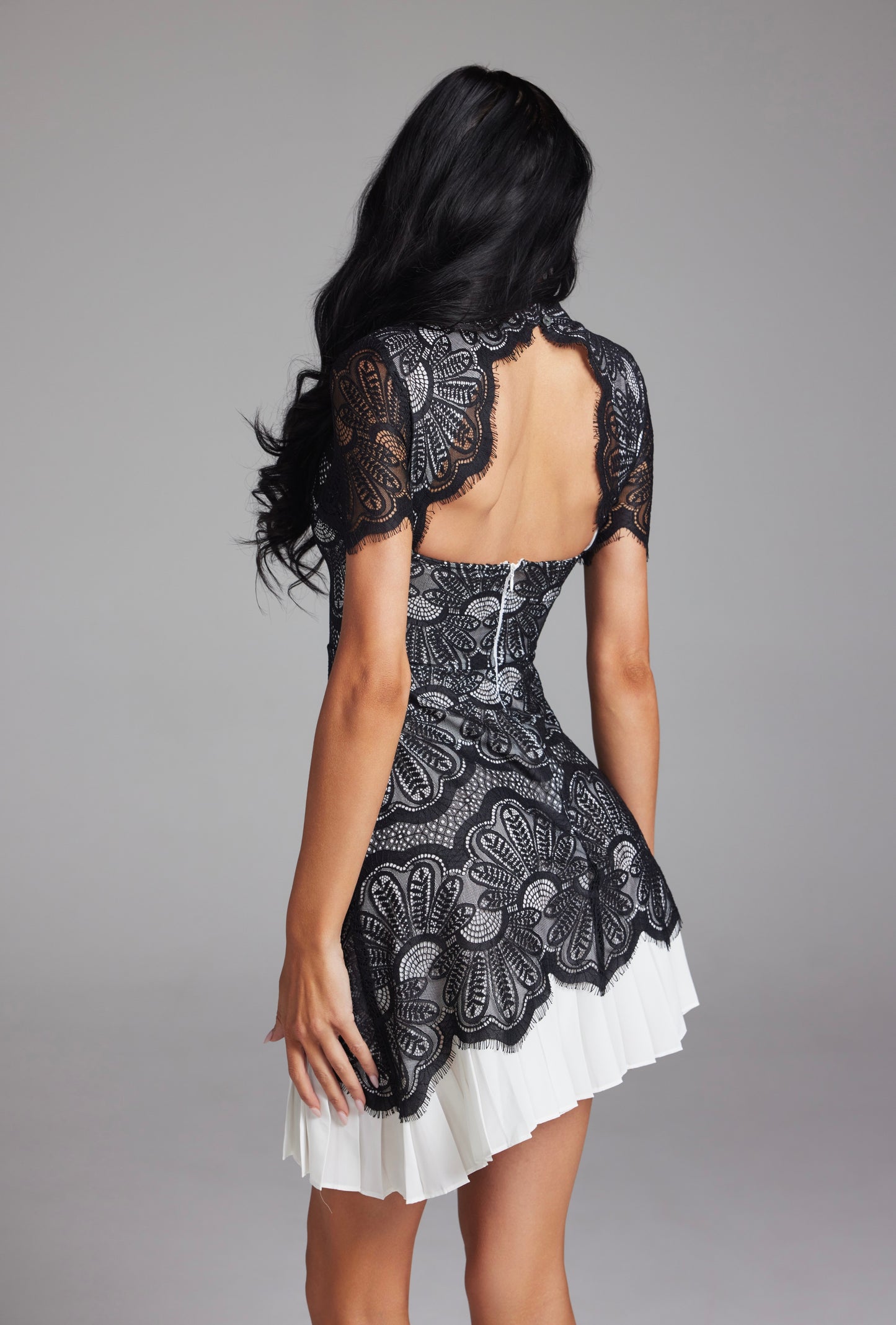 Amour Lace Dress (Pre-Orden Agosto 31 Approx.)