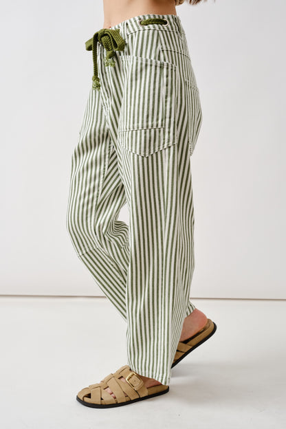 Olive Coast Striped Barrel Pants (Llega a tienda en Octubre 29 Approx.)
