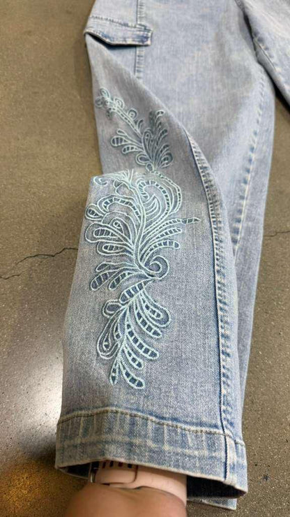Encanto Bordado Denim Jumpsuit (Pre-Orden Junio 10 Approx.)