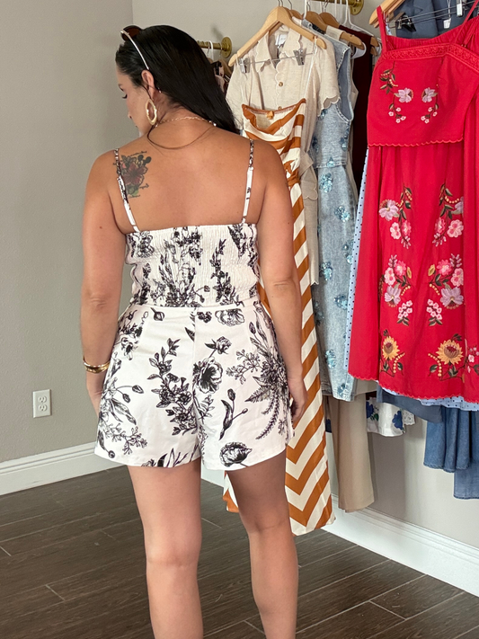 Noir Botanique Short