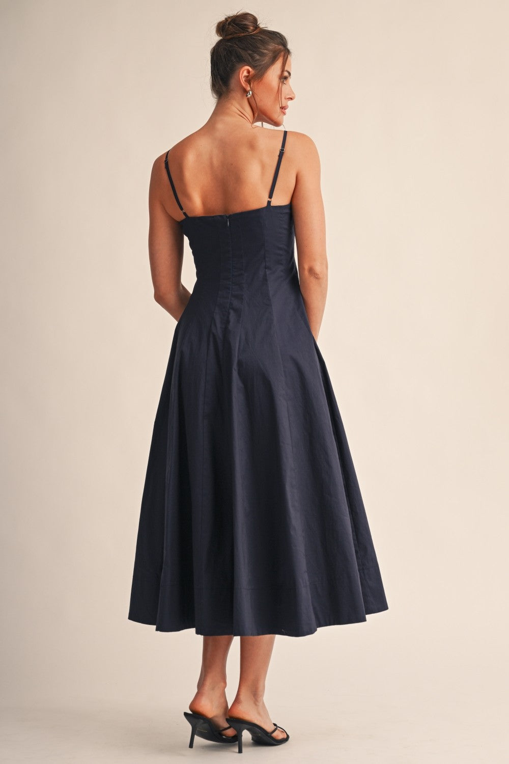 Capri Contour Midi Dress (Pre-Orden Ocubre 20 Approx.)