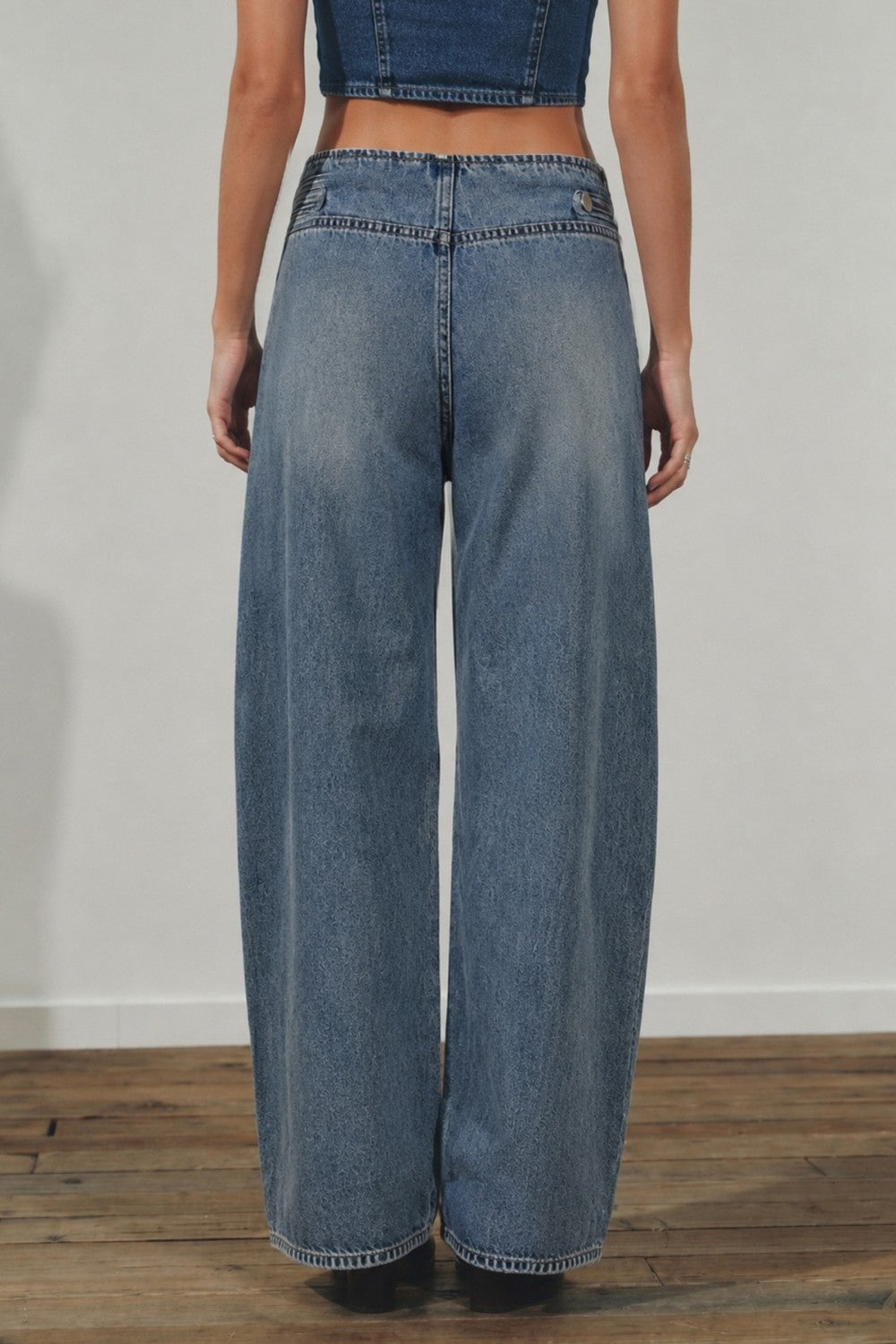 Iconic Barrel Jeans (Pre-Orden Septiembre 18 Approx.)