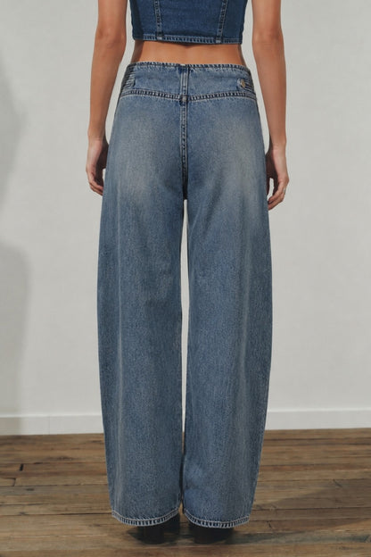 Iconic Barrel Jeans (Pre-Orden Septiembre 18 Approx.)