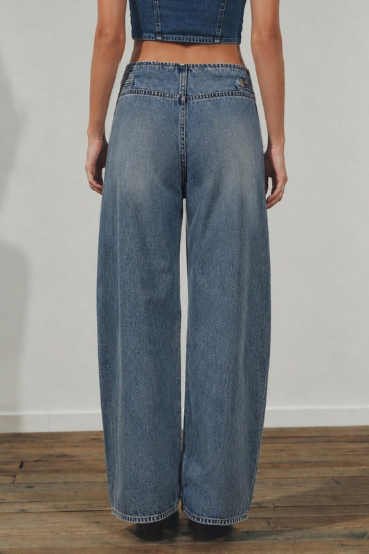 Iconic Barrel Jeans (Pre-Orden Septiembre 18 Approx.)